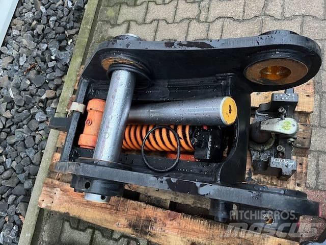  Tefra CAT 320E Redskapsfäste/ adaptrar