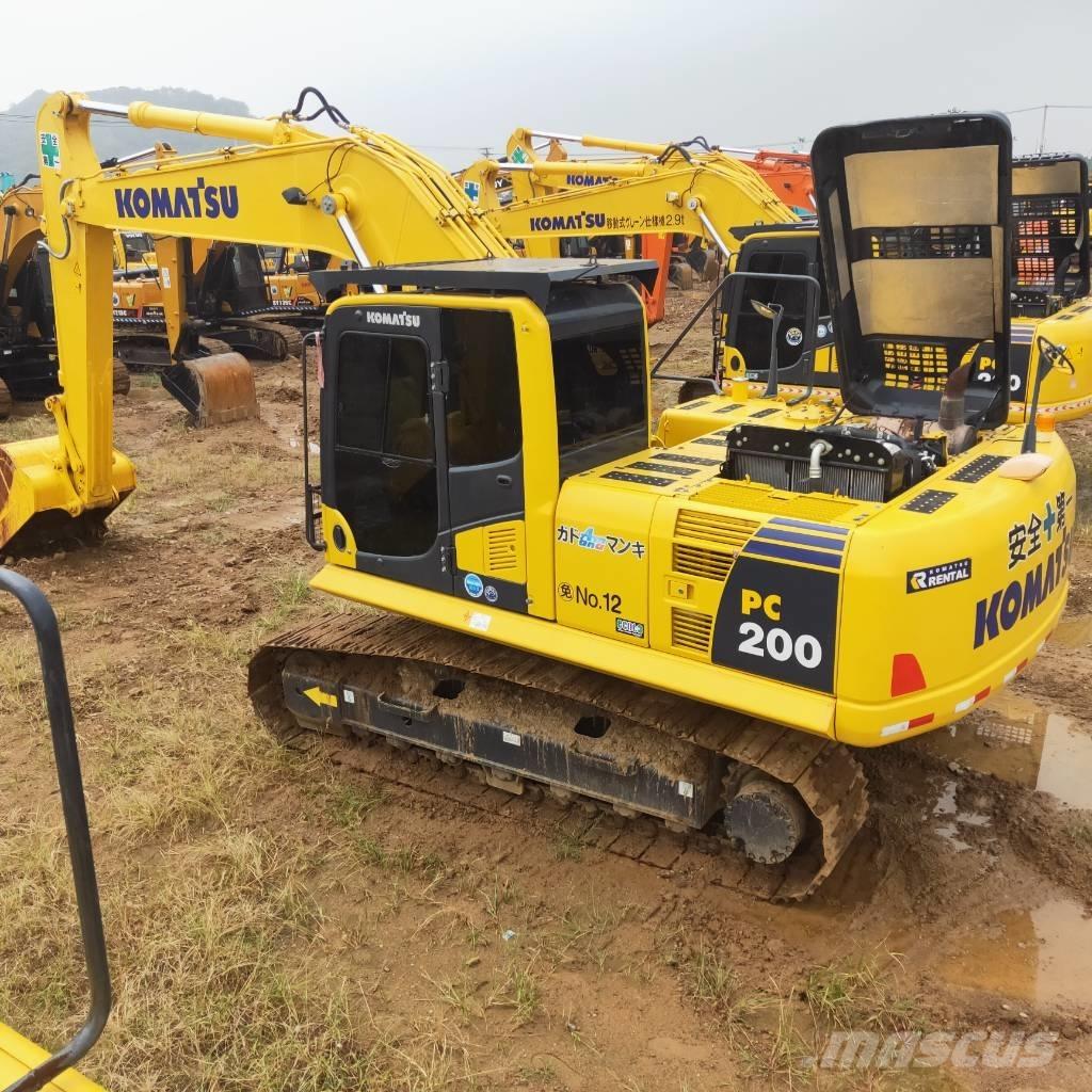 Komatsu PC200-8 Bandgrävare