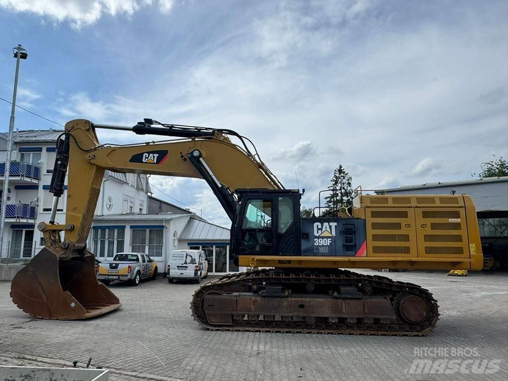 CAT 390 F L ME Bandgrävare