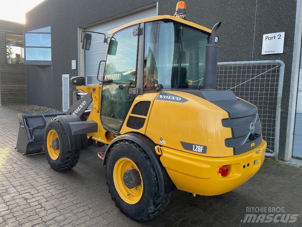Volvo L28F Minilastare