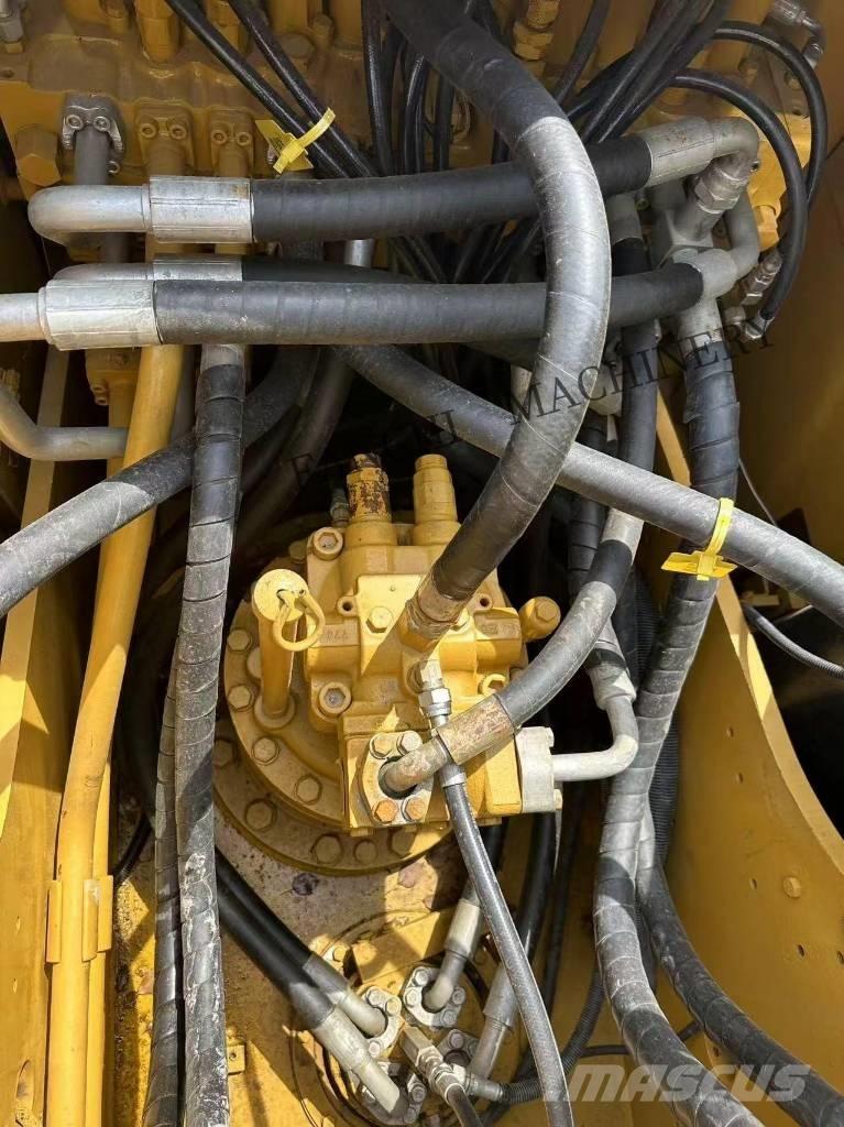 CAT 323 D2 Bandgrävare