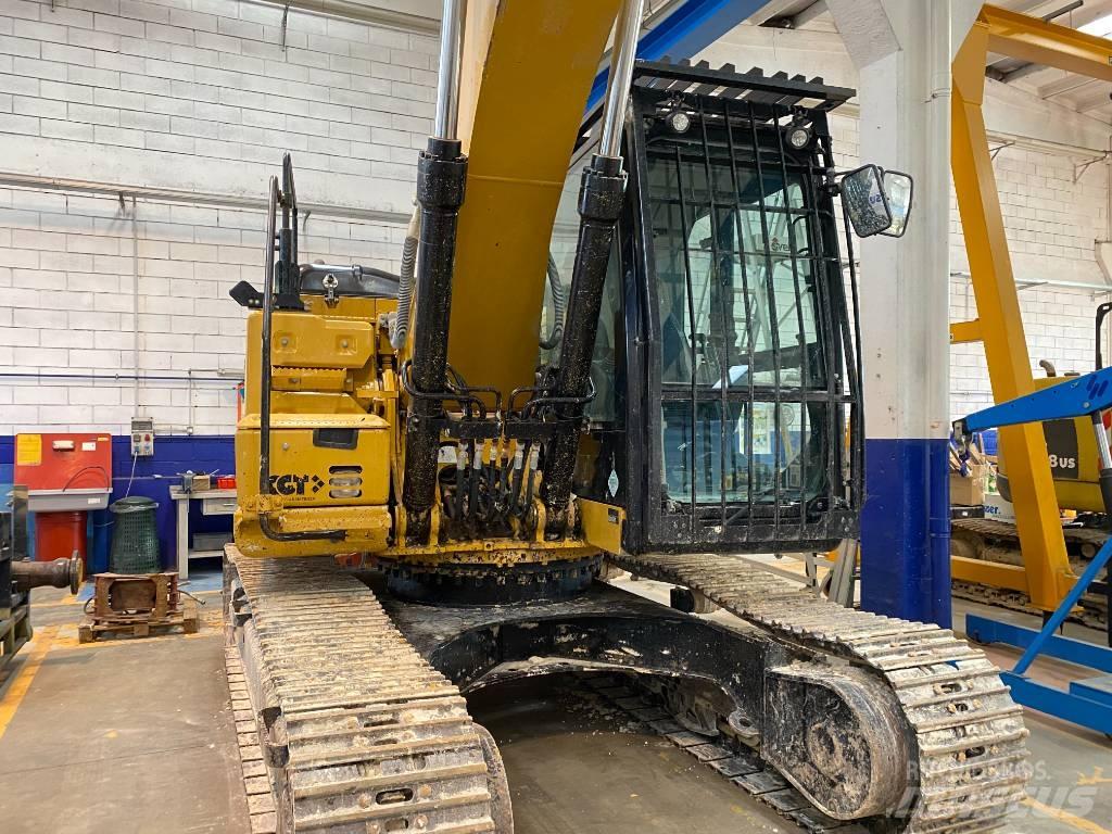 CAT 323F LN Bandgrävare