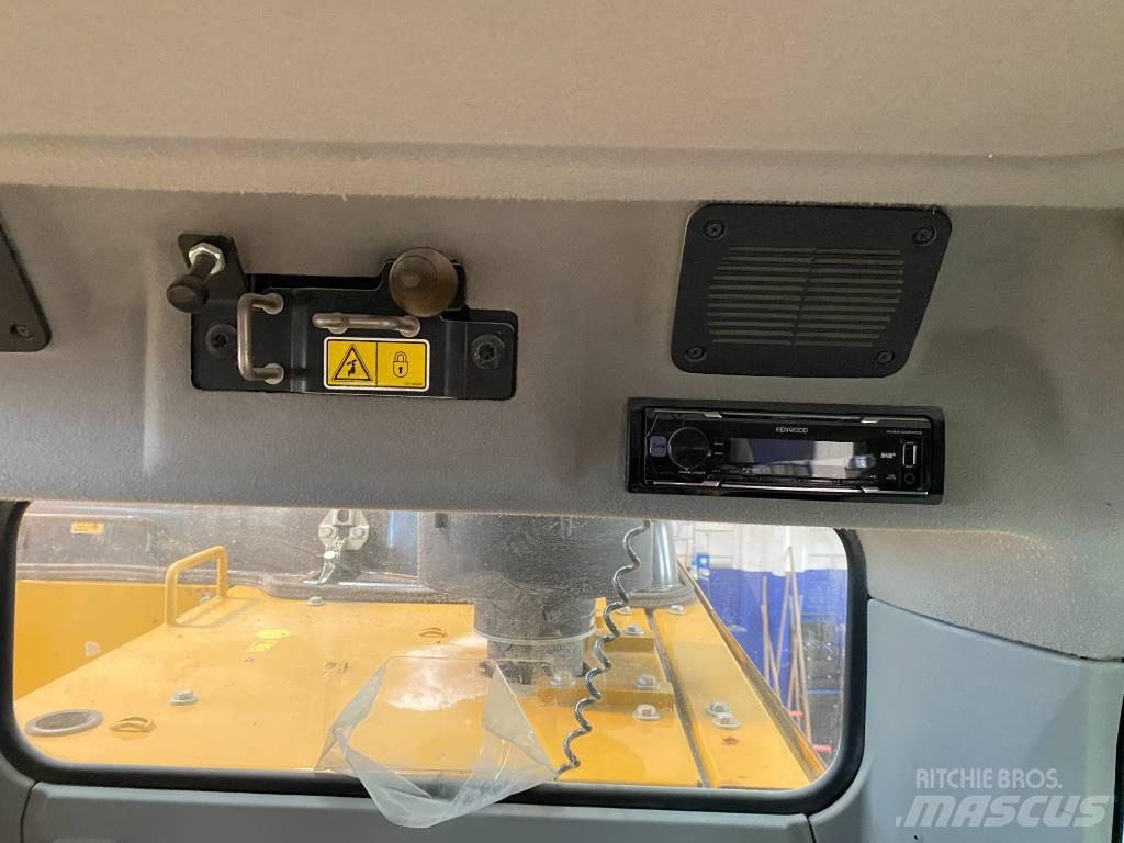 CAT 323F LN Bandgrävare