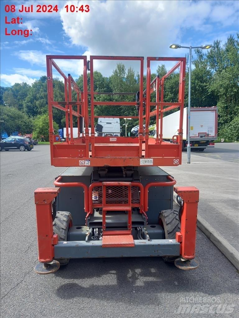 SkyJack SJ 6832 RT Saxliftar
