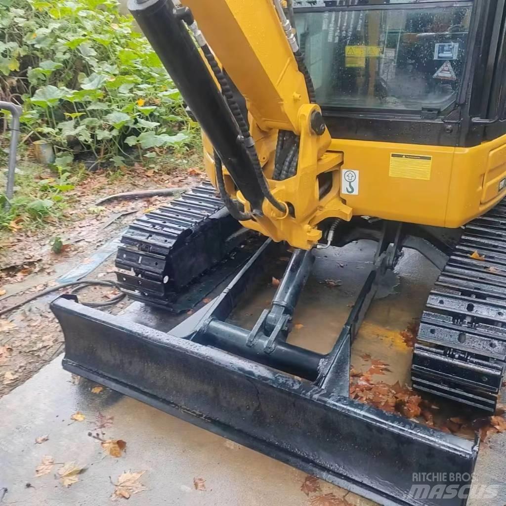 CAT 303.5 E CR Minigrävare < 7t