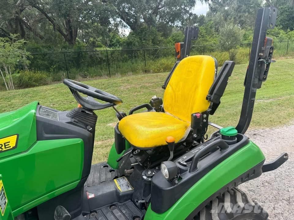 John Deere 1025 R Traktorer