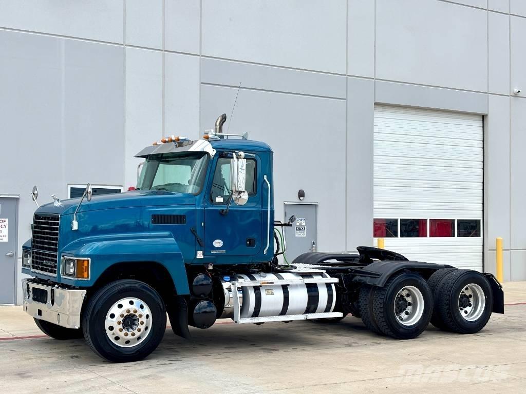 Mack Pinnacle Dragbilar