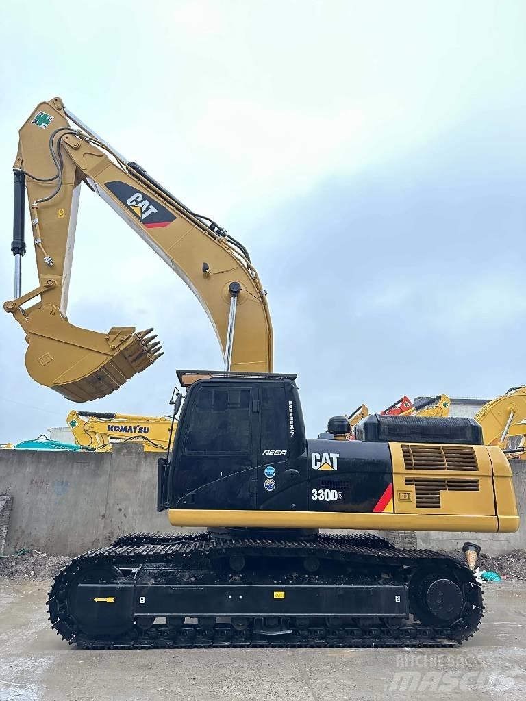 CAT 330 D2 Midigrävmaskiner 7t - 12t