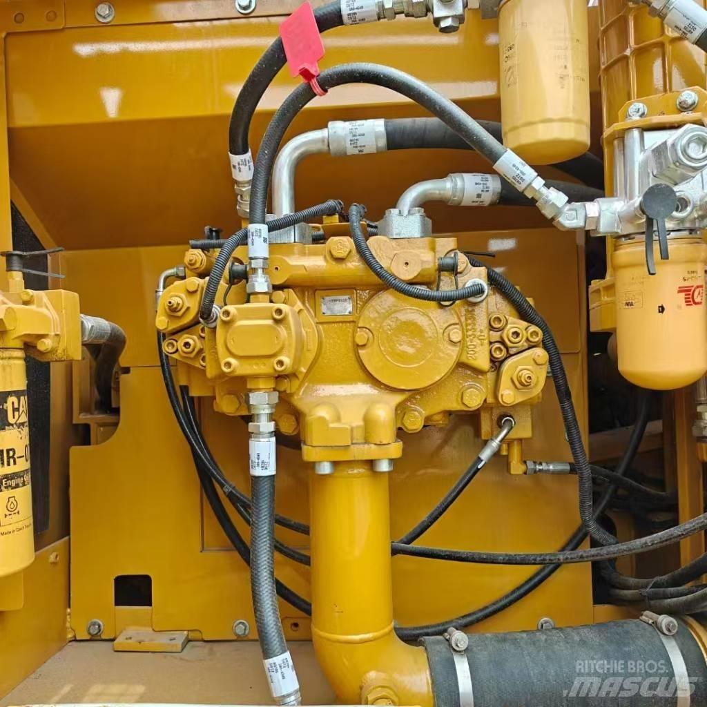 CAT 329 D Bandgrävare
