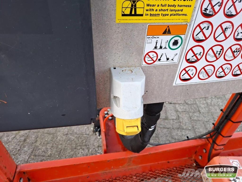 SkyJack SJ85 AJ Bomliftar