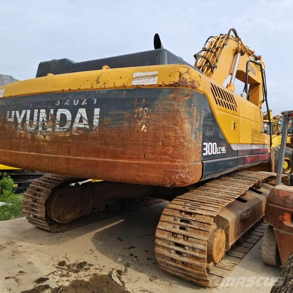 Hyundai R300LC Bandgrävare