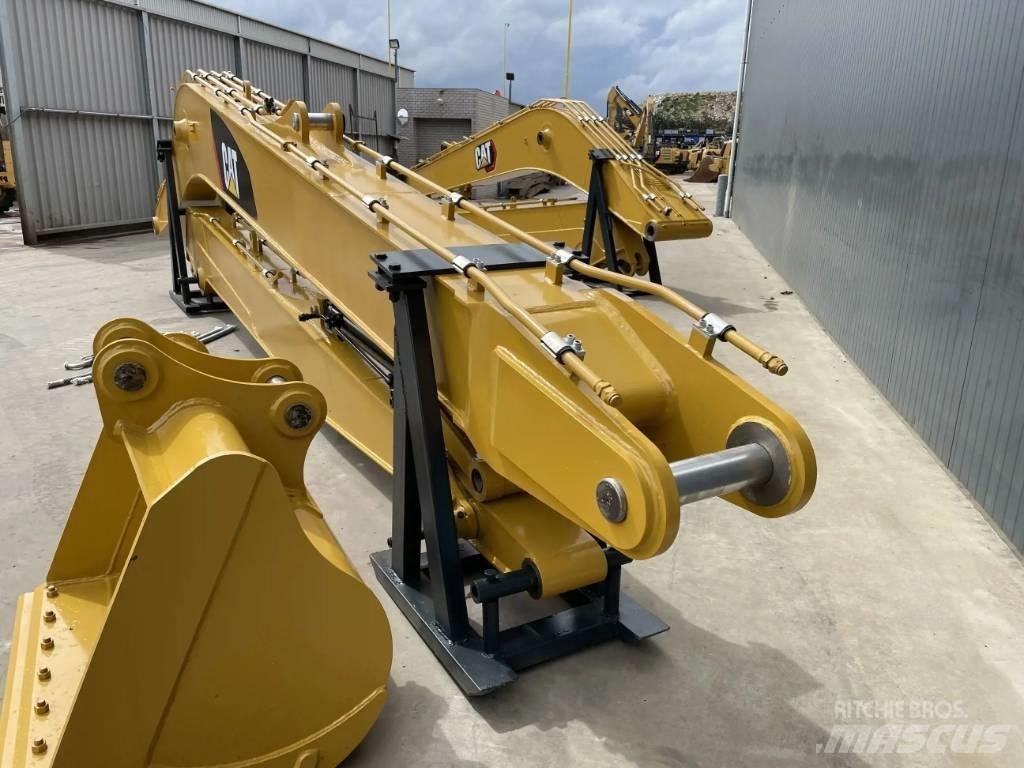 CAT 323D 15m Set Grävutrustning