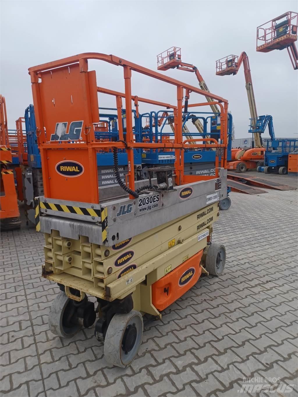 JLG 2030ES Saxliftar