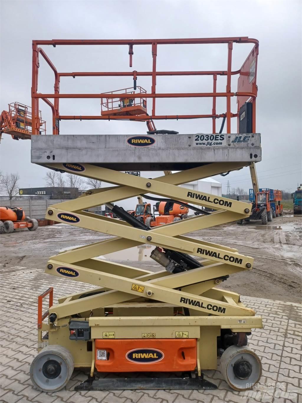 JLG 2030ES Saxliftar