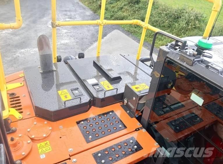 Hitachi ZX 130LCN Bandgrävare