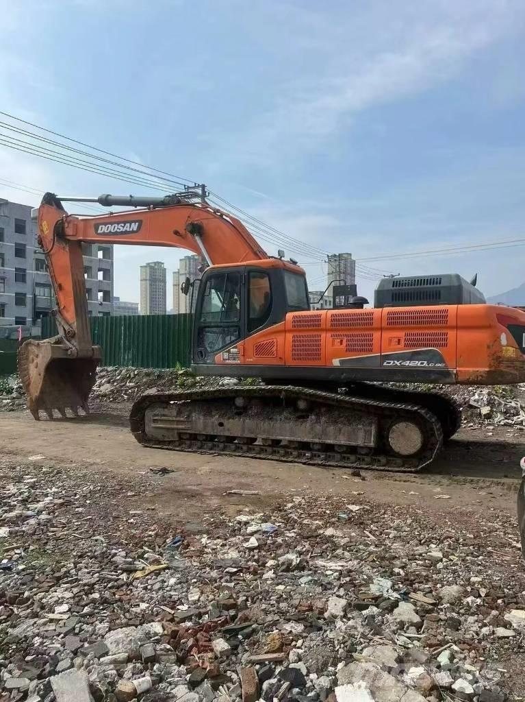 Doosan DX420LC Bandgrävare