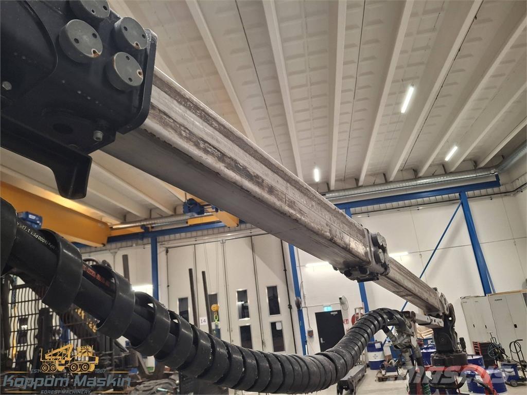 Komatsu 230h Skördarkranar