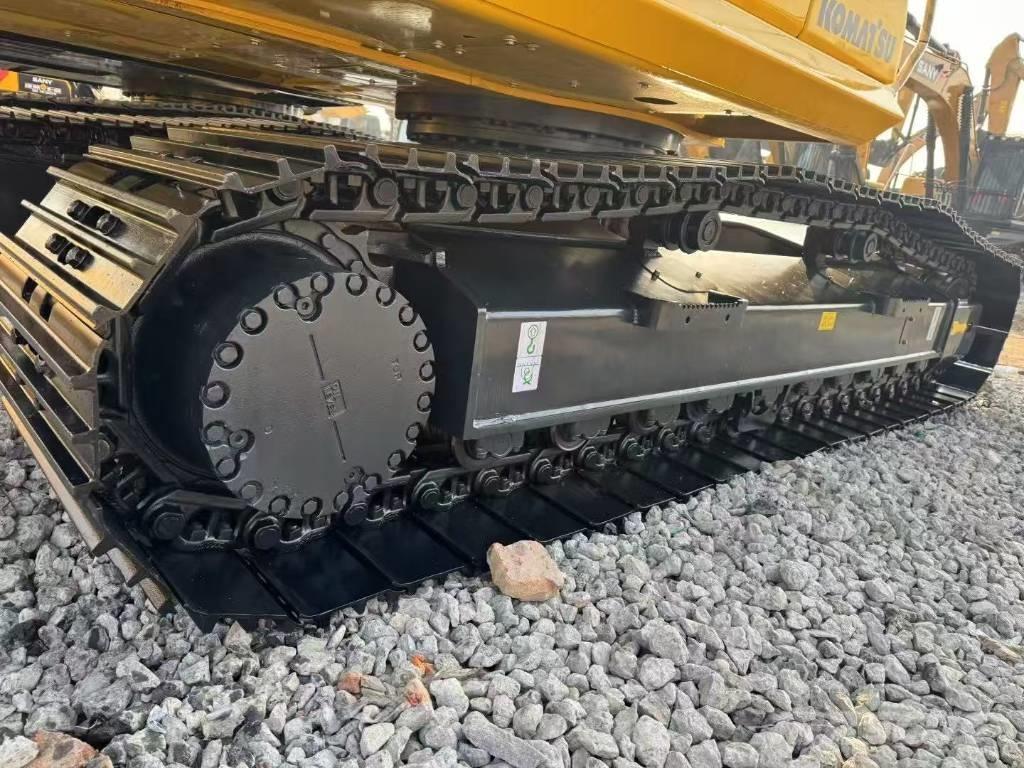 Komatsu 240-8N1 Bandgrävare