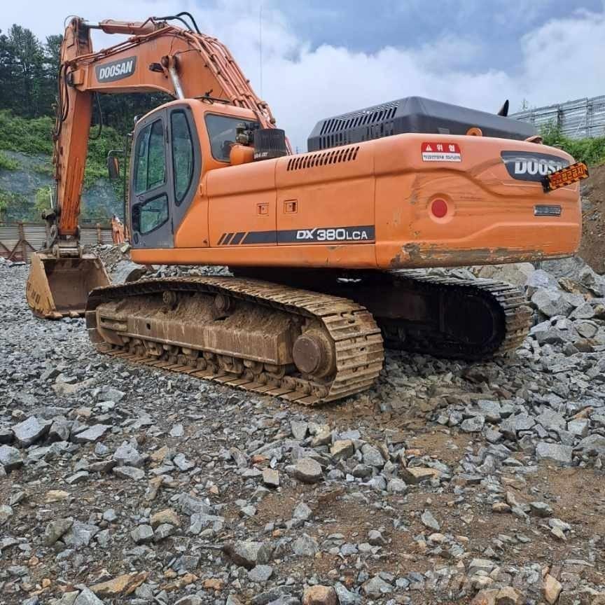 Doosan DX 380 LC Bandgrävare