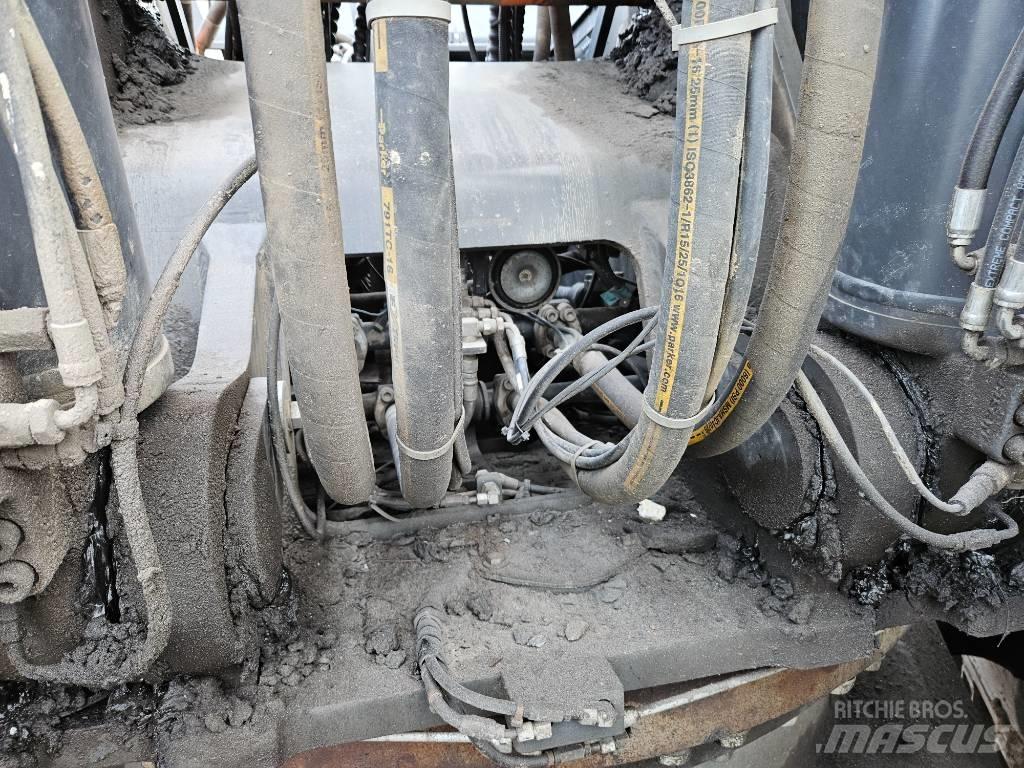 Doosan DX 340 LC Bandgrävare