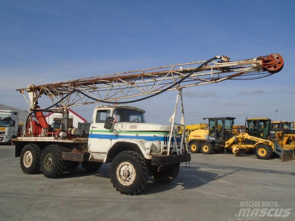 ZIL 6×6 Lastbilar med borraggregat
