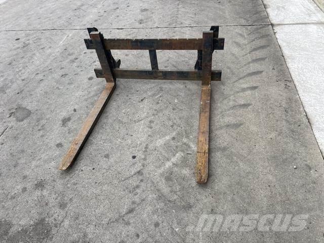 Pitbull x24-45crt Kompaktlastare