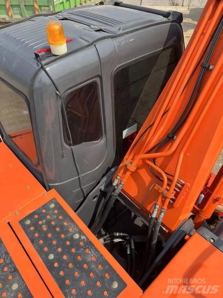 Hitachi ZX 200 Bandgrävare