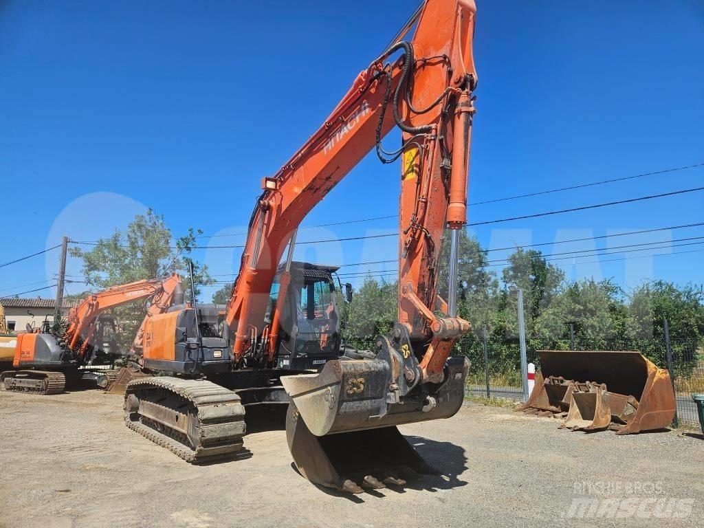 Hitachi ZX 210 LC Bandgrävare