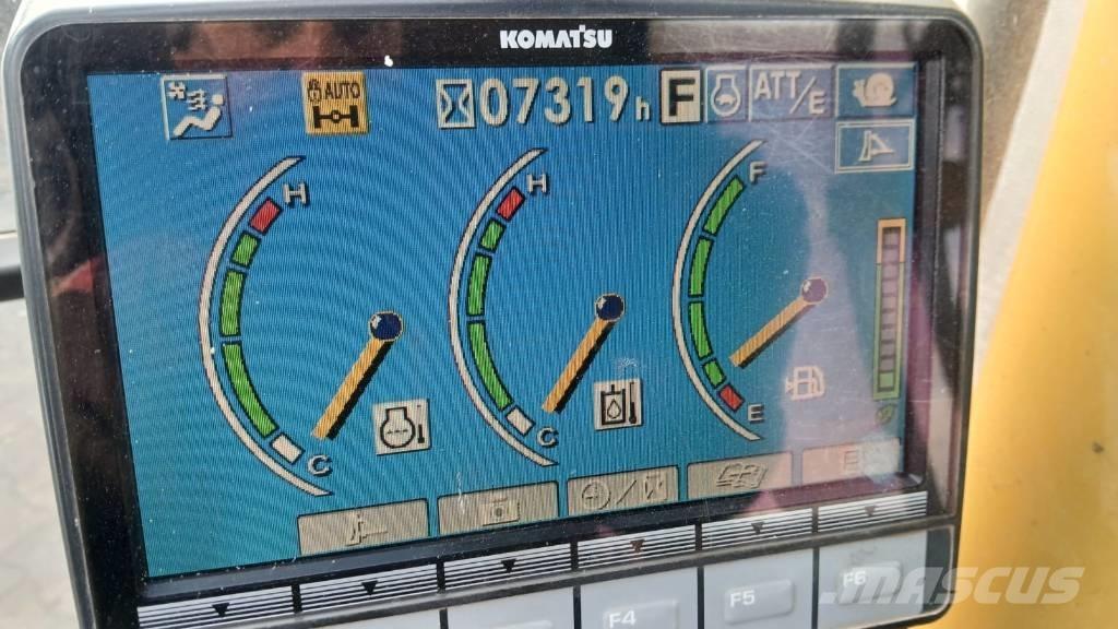 Komatsu PW 148-8 Hjulgrävare