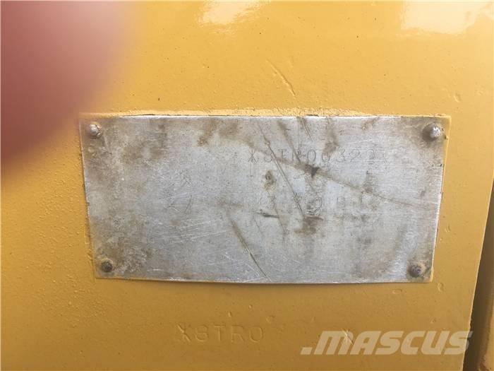 CAT 330 B L Bandgrävare
