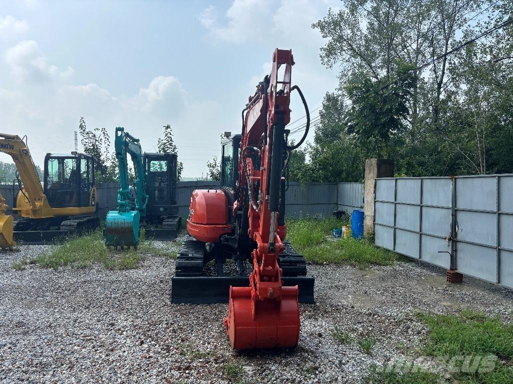 Kubota U 40 Minigrävare < 7t