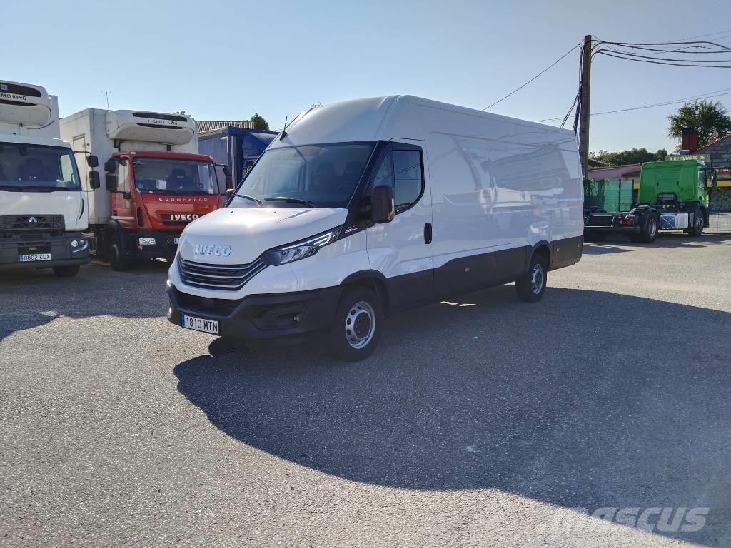 Iveco Daily 35 S12 Lätta lastbilar
