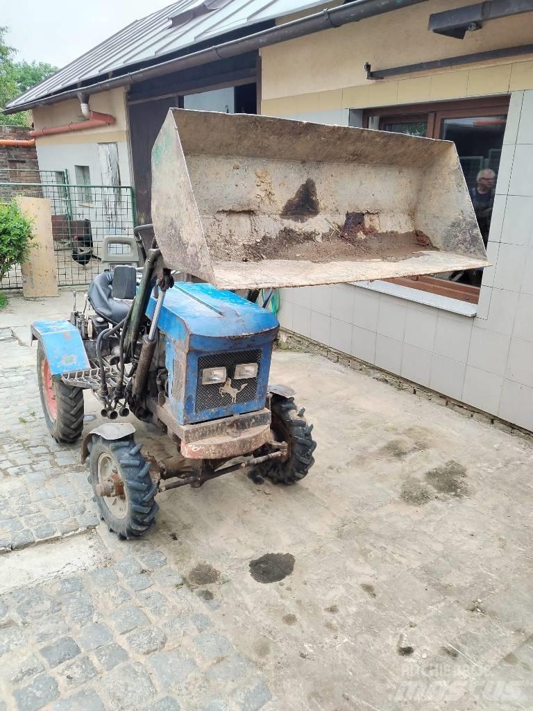  Zemědělský traktor Traktorer