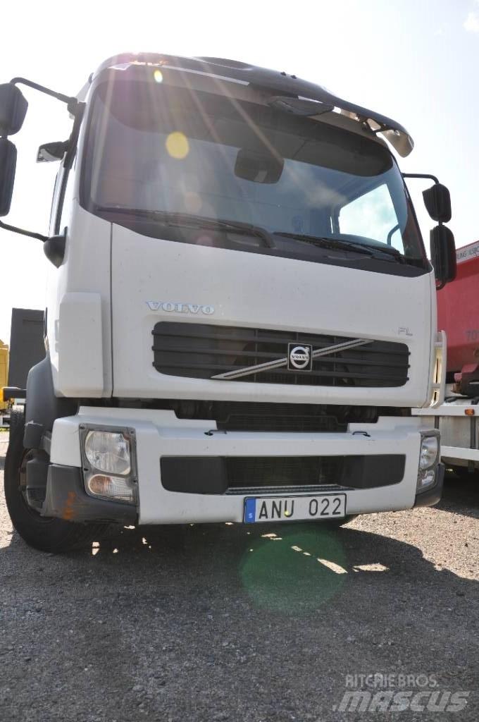 Volvo FL240 4x2 Chassier