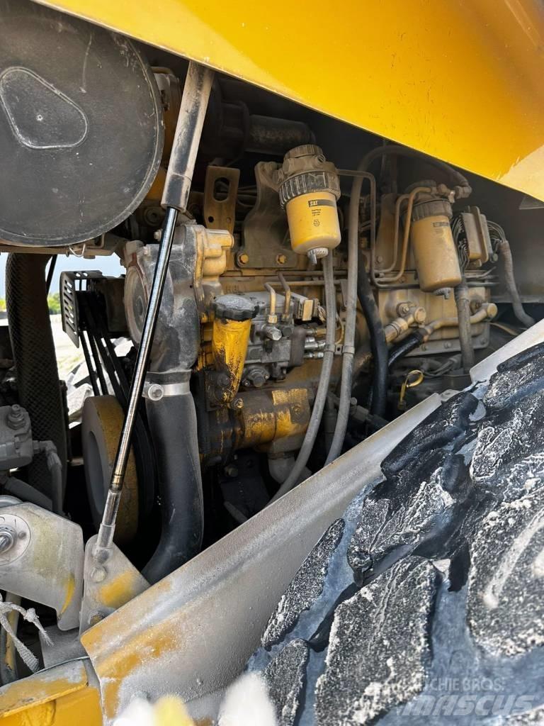 CAT CS 563 E Kombivältar
