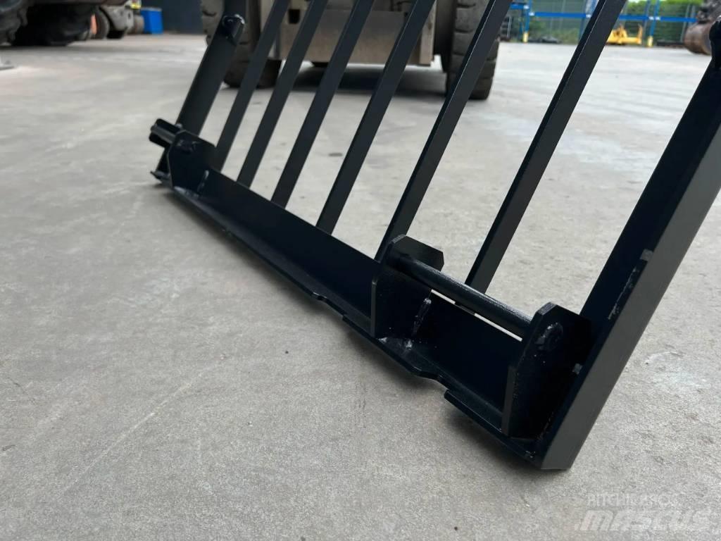 CAT 345D Guard Hytter och interiör