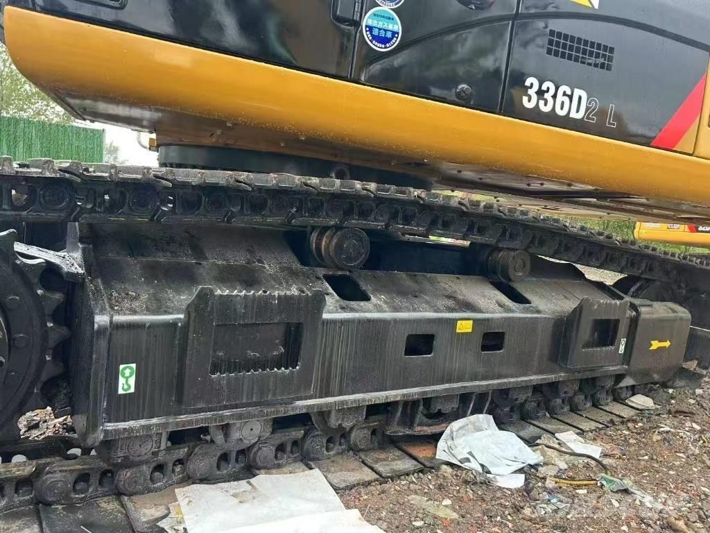 CAT 336 D L Bandgrävare