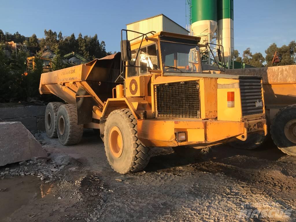 Volvo A 30 C Midjestyrd dumper
