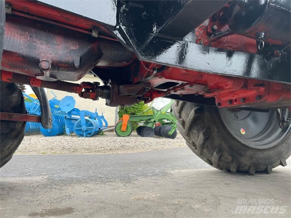 Belarus MTS 82 + FL Traktorer