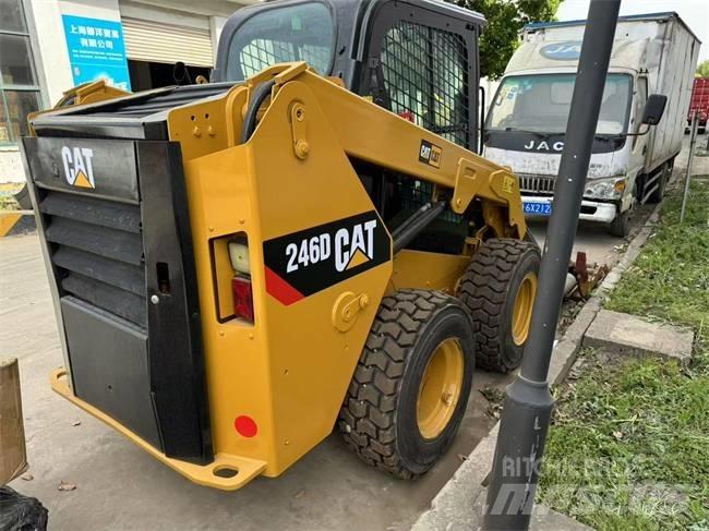 CAT 246 D Kompaktlastare