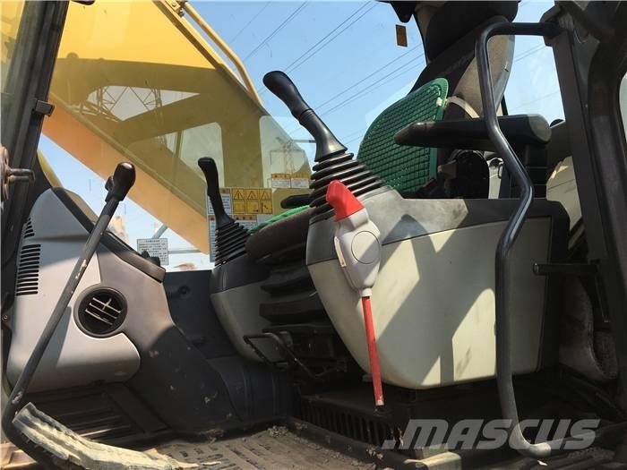 Komatsu PC 200-8 Bandgrävare
