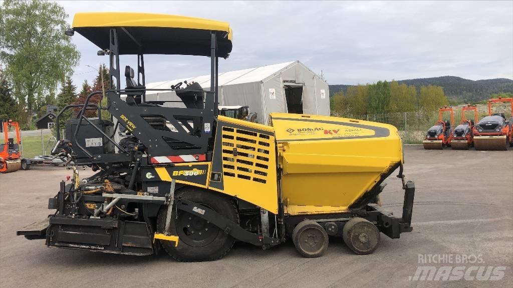 Bomag BF 300 P-2 Asfaltsläggningsmaskiner