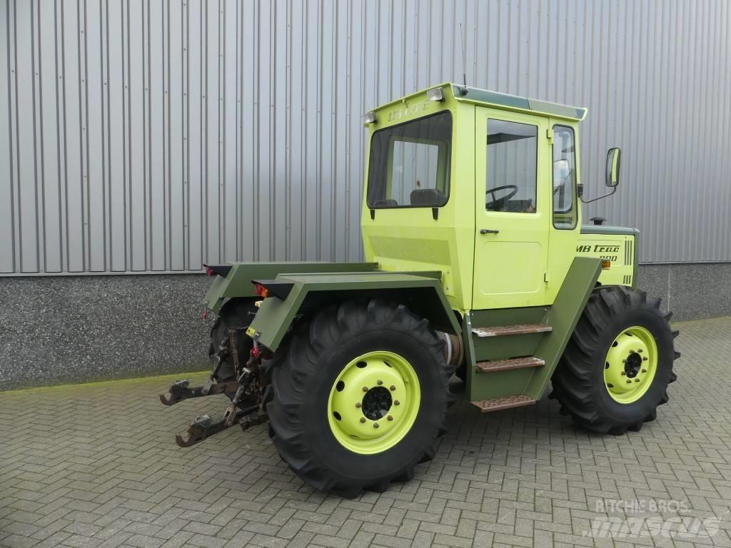 Mercedes-Benz 800 Traktorer