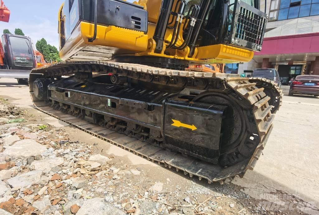 CAT 325D Bandgrävare