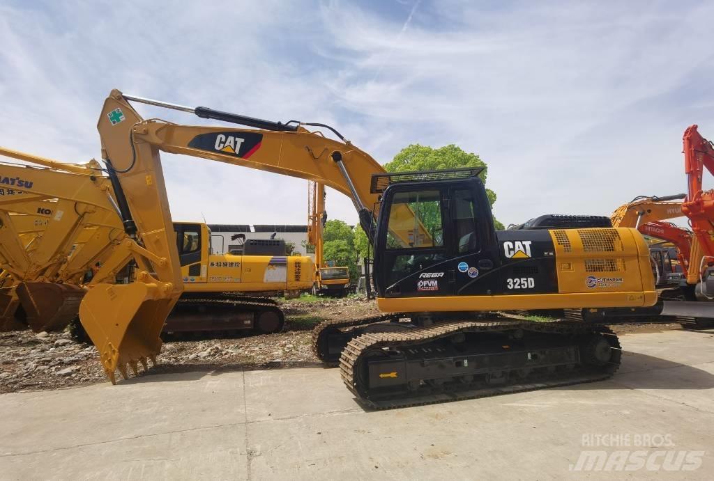 CAT 325D Bandgrävare