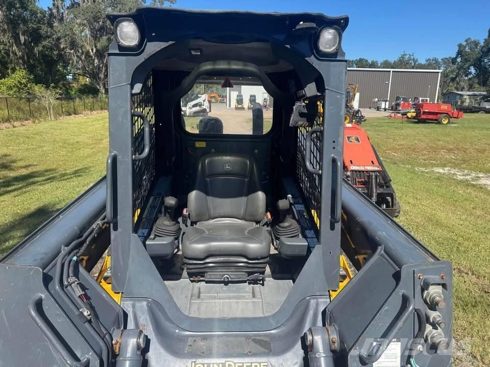 John Deere 325 Kompaktlastare