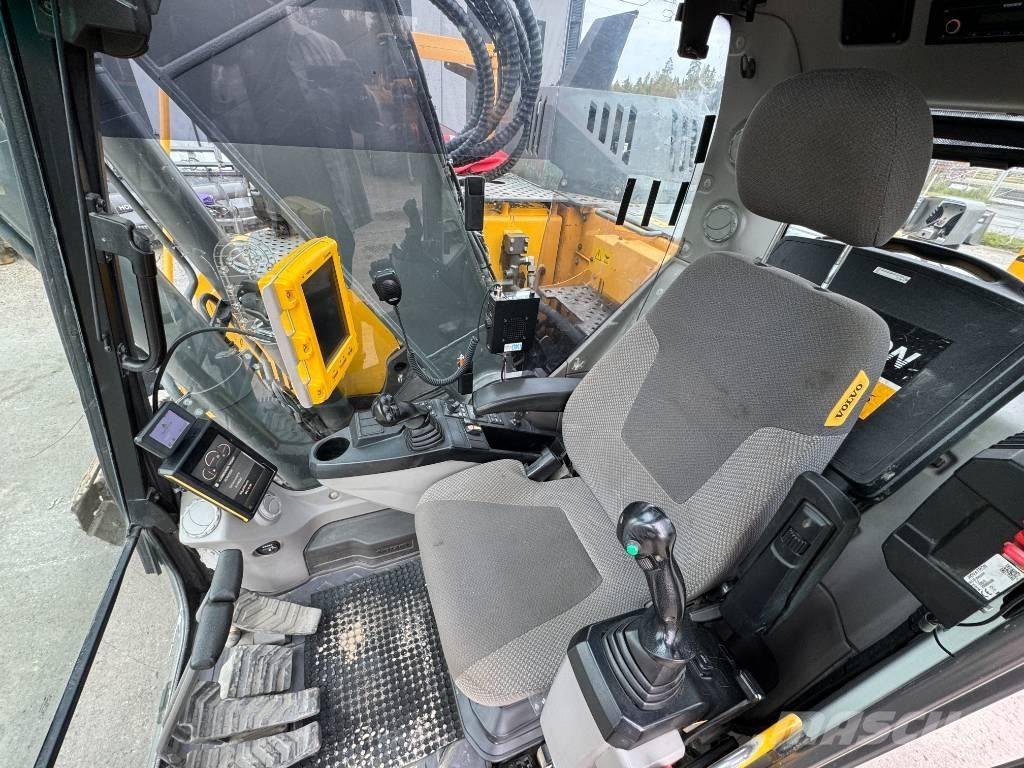 Volvo ECR 235 E Bandgrävare