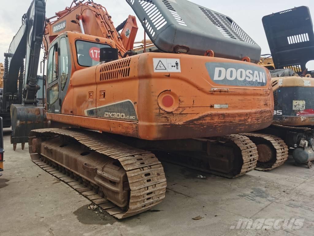 Doosan DX300LC-9C Bandgrävare