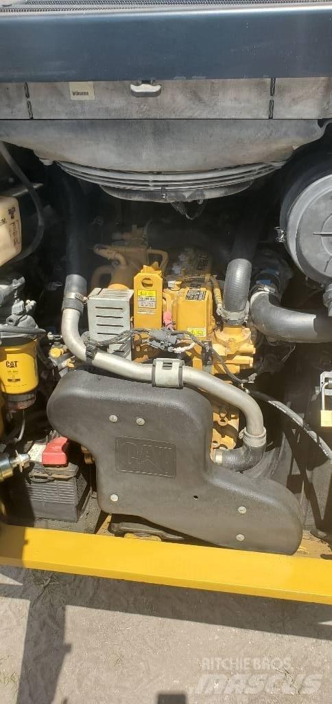CAT 279 D Kompaktlastare