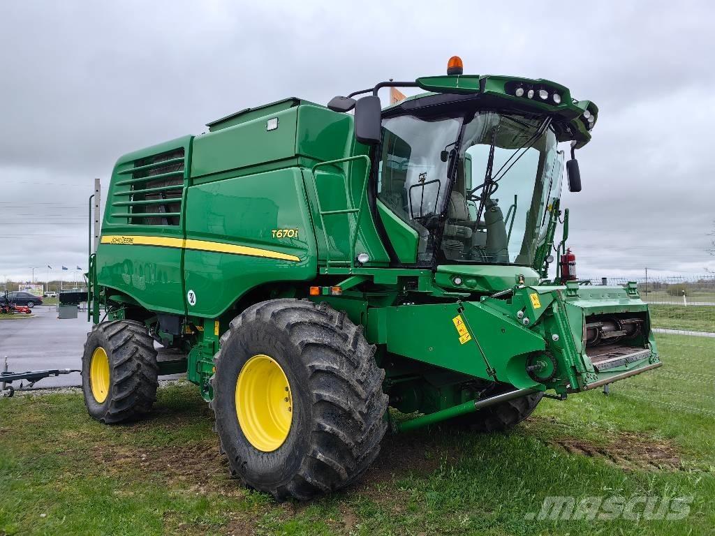 John Deere T 670 i Skördetröskor